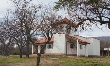 CASA DE 3 AMBIENTES EN VENTA CON TERRENO DE 7 HECTAREAS Y PILETA - LA RAMADA - CORDOBA