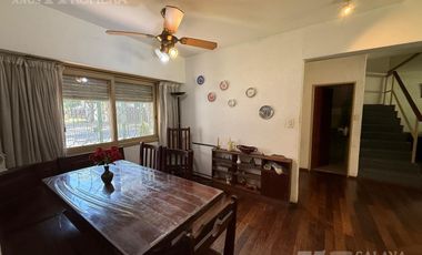Casa en Florida en venta 5 ambientes lote de 10 x 36 mts - Hermoso Pulmon de manzana