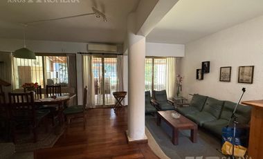 Casa en Florida en venta 5 ambientes lote de 10 x 36 mts - Hermoso Pulmon de manzana
