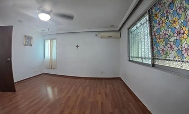 Venta de casa remodelada en el Fraccionamiento Las Américas