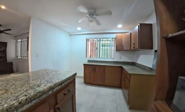 Venta de casa remodelada en el Fraccionamiento Las Américas