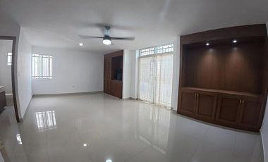 Venta de casa remodelada en el Fraccionamiento Las Américas