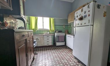 Casa en Venta con gran Terreno | Zona Polideportivo | Luján