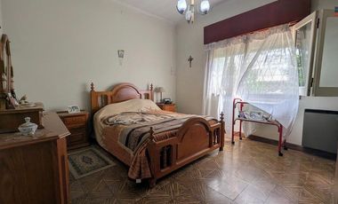 Casa en Venta con gran Terreno | Zona Polideportivo | Luján