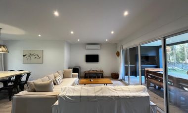 Casa en Venta Costa Esmeralda Barrio Senderos, 4 Dormitorios 160m² Pileta Calefaccionada USD 250.000