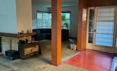 CASA SOLA EN VENTA EN COL. CIUDAD DE LOS DEPORTES