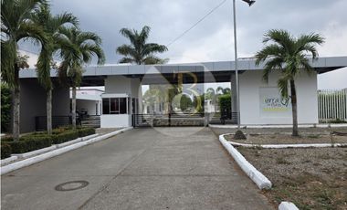 VENTA DE CASA CAMPESTRE CONJUNTO TIERRA DE FLORES YOPAL