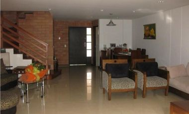 CASA EN VENTA EN LA ESTRELLA SECTOR SURAMERICA