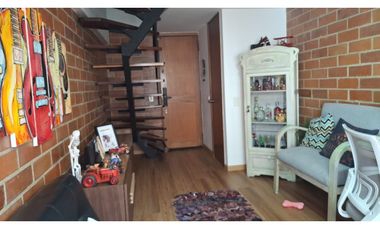 Vendo apartamento en el Poblado, sector Santa María de los ngeles