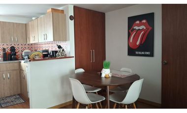 Vendo apartamento en el Poblado, sector Santa María de los ngeles