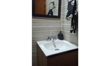 Vendo apartamento en el Poblado, sector Santa María de los ngeles