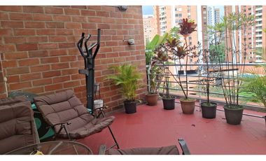 Vendo apartamento en el Poblado, sector Santa María de los ngeles