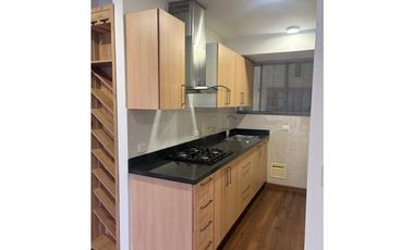 SE ARRIENDA HERMOSO APARTAMENTO EN CONDOMINIO CLUB  PICADILLY