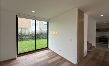 SE ARRIENDA CASA EN CHIA VEREDA TIQUIZA