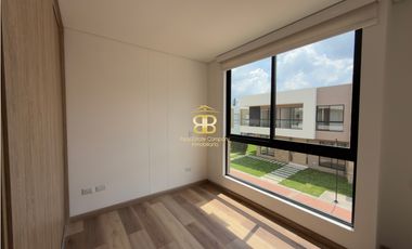 SE ARRIENDA CASA EN CHIA VEREDA TIQUIZA