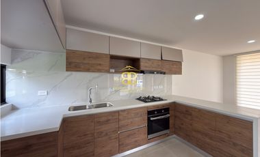 SE ARRIENDA CASA EN CHIA VEREDA TIQUIZA