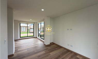 SE ARRIENDA CASA EN CHIA VEREDA TIQUIZA