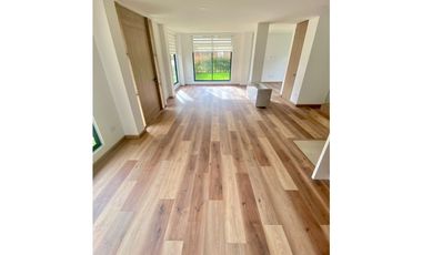 SE ARRIENDA CASA EN CHIA VEREDA TIQUIZA