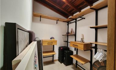 CASA EN SABANETA ESQUINERA, A BUEN PRECIO