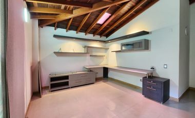 CASA EN SABANETA ESQUINERA, A BUEN PRECIO