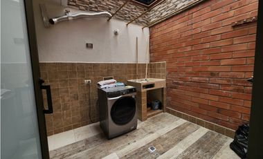 CASA EN SABANETA ESQUINERA, A BUEN PRECIO