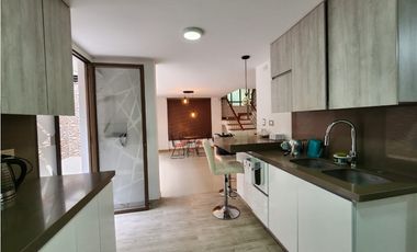 CASA EN SABANETA ESQUINERA, A BUEN PRECIO