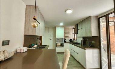 CASA EN SABANETA ESQUINERA, A BUEN PRECIO