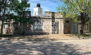 CASA 3 DORMITORIOS - Juan de Garay y San Juan