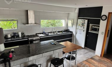 Casa 4 ambientes en venta en barrio privado Arenas del sur