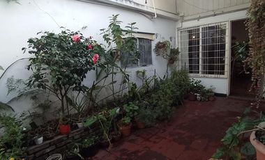 CASA 4 AMB EXCELENTE UBICACION