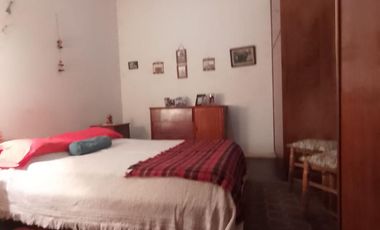 CASA 4 AMB EXCELENTE UBICACION