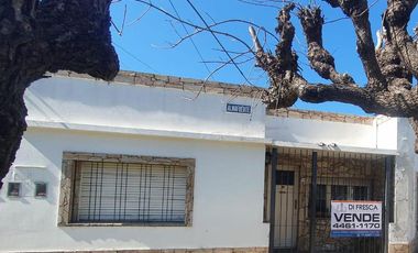 CASA 4 AMB EXCELENTE UBICACION
