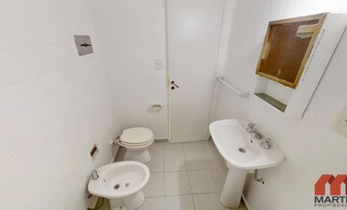 Departamento en alquiler en Martinez 3 amb por escalera con balcón y cochera Seguridad 24 hs