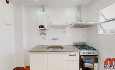 Departamento en alquiler en Martinez 3 amb por escalera con balcón y cochera Seguridad 24 hs