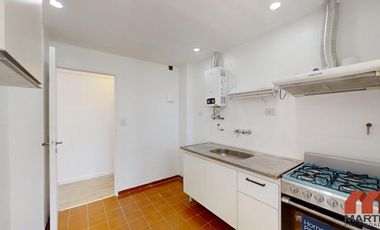 Departamento en alquiler en Martinez 3 amb por escalera con balcón y cochera Seguridad 24 hs