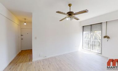 Departamento en alquiler en Martinez 3 amb por escalera con balcón y cochera Seguridad 24 hs