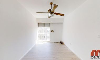 Departamento en alquiler en Martinez 3 amb por escalera con balcón y cochera Seguridad 24 hs