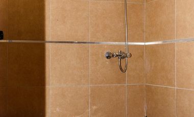 Casa dos plantas cerca de Hospital Privado en Colinas de Velez Sarfield