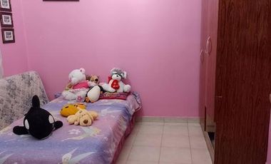 CASA 4 AMB. CON PATIO Y COCHERA