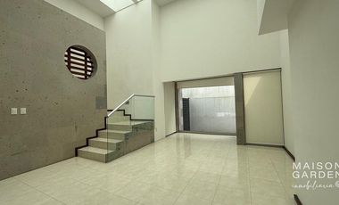 Casa en Renta con Alberca en Prado Largo, Zona Esmeralda