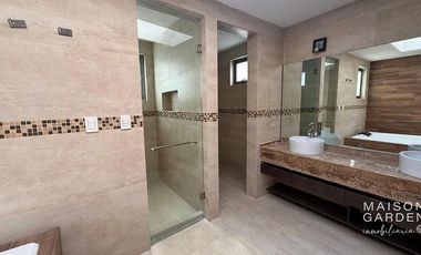 Casa en Renta con Alberca en Prado Largo, Zona Esmeralda