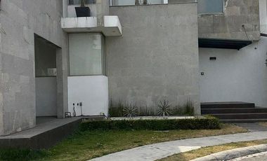 Casa en Renta con Alberca en Prado Largo, Zona Esmeralda