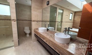 Casa en Renta con Alberca en Prado Largo, Zona Esmeralda