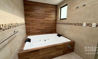 Casa en Renta con Alberca en Prado Largo, Zona Esmeralda