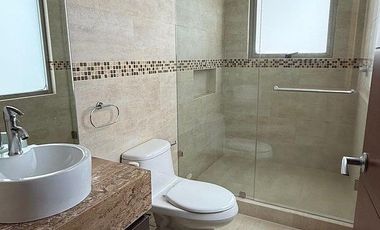 Casa en Renta con Alberca en Prado Largo, Zona Esmeralda