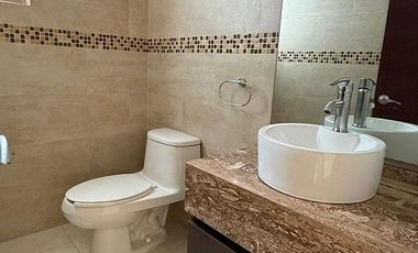 Casa en Renta con Alberca en Prado Largo, Zona Esmeralda