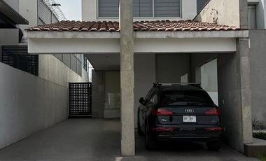 Casa en Renta con Alberca en Prado Largo, Zona Esmeralda