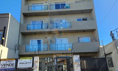 Departamento en  Villa Luzuriaga 2 amb. amplios