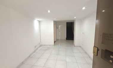 Oficina en venta en Congreso-  APTO CREDITO, APTO VARIOS RUBROS.