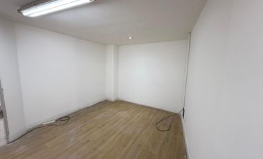 Oficina en venta en Congreso-  APTO CREDITO, APTO VARIOS RUBROS.